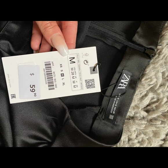 Zara black satin/silk midi skirt - Picture 3 of 4